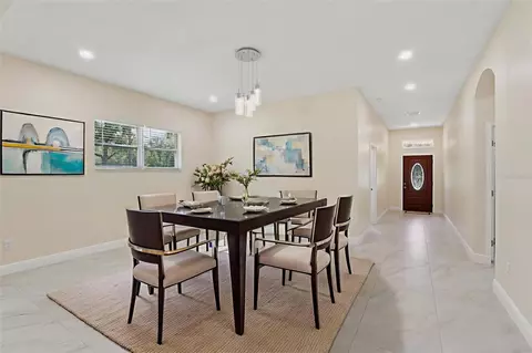 Dining - 33433 Loop Ct, Webster, FL 33597 photo 2 of 2