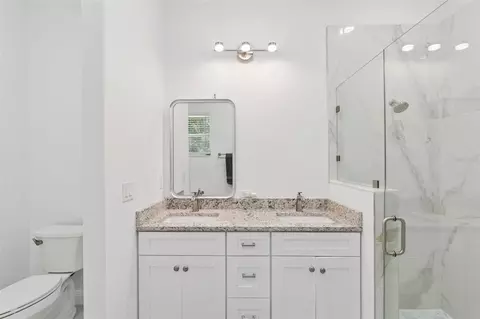 Bath - 33433 Loop Ct, Webster, FL 33597 photo 1 of 8
