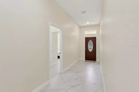 Entry Way - 33433 Loop Ct, Webster, FL 33597 photo 3 of 3