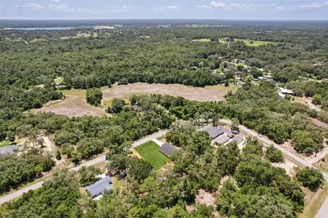 View/Area - 33433 Loop Ct, Webster, FL 33597 photo 9 of 12