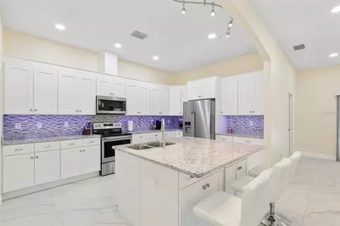 Kitchen - 33433 Loop Ct, Webster, FL 33597 photo 1 of 3
