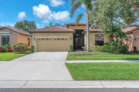 321 Silver Falls Dr, Apollo Beach, FL 33572