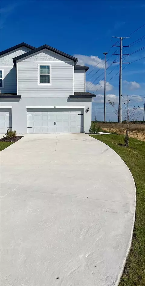 811 Poppy Ln, Dundee, FL 33838