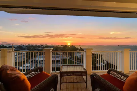 1860 N Fort Harrison Ave #402, Clearwater, FL 33755