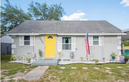 5715 13th St, Zephyrhills, FL 33542