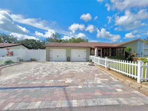10208 Turtle Hill Ct, Tampa, FL 33615