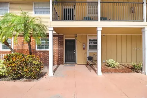 200 Country Club Dr #505, Largo, FL 33771