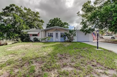 4017 Moog Rd, Holiday, FL 34691