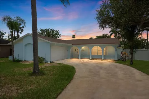 5830 Venetian Blvd NE, Saint Petersburg, FL 33703