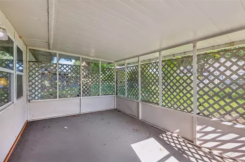 Exterior - 3 Silver Ct, Ocala, FL 34472 photo 3 of 8