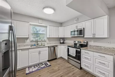 Kitchen - 3 Silver Ct, Ocala, FL 34472 photo 2 of 3