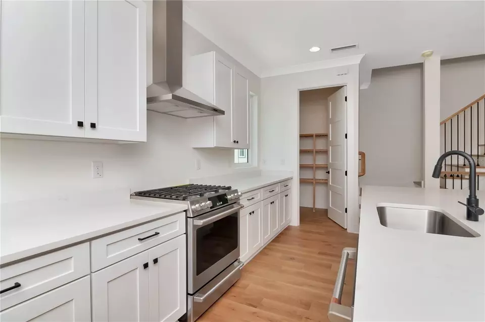 Kitchen - 407 S Albany Ave #3, Tampa, FL 33606 photo 2 of 3