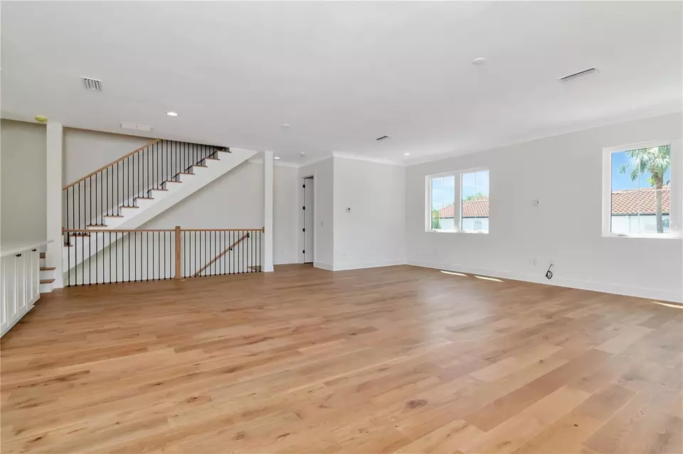 Living - 407 S Albany Ave #3, Tampa, FL 33606 photo 6 of 6