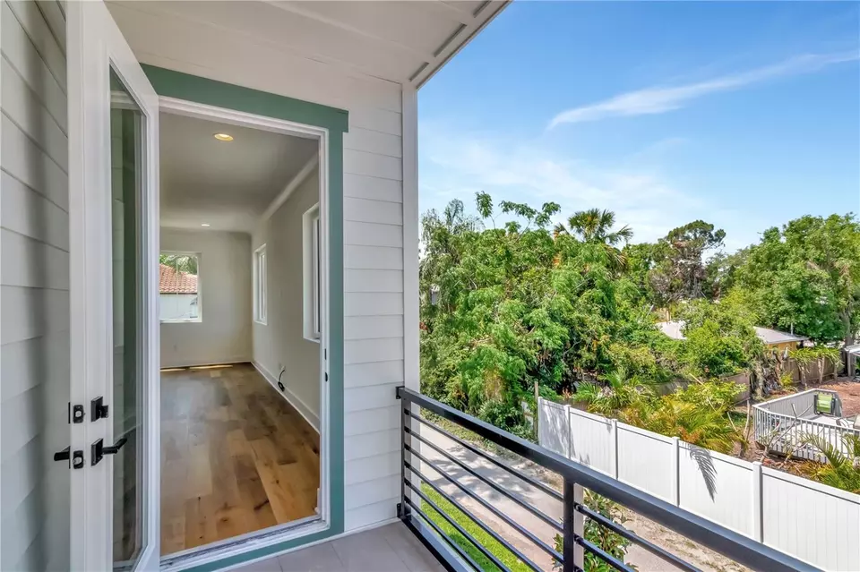 Exterior - 407 S Albany Ave #3, Tampa, FL 33606 photo 4 of 4