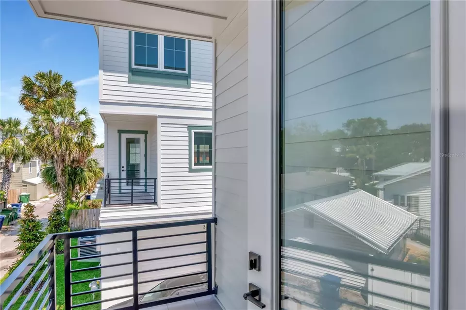 Exterior - 407 S Albany Ave #3, Tampa, FL 33606 photo 3 of 4