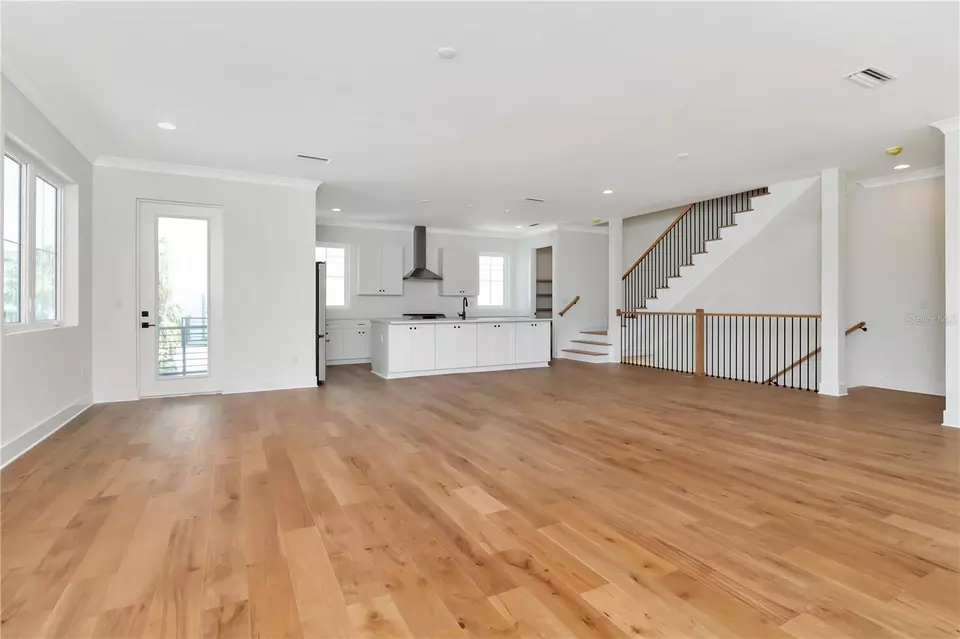 Living - 407 S Albany Ave #3, Tampa, FL 33606 photo 4 of 6