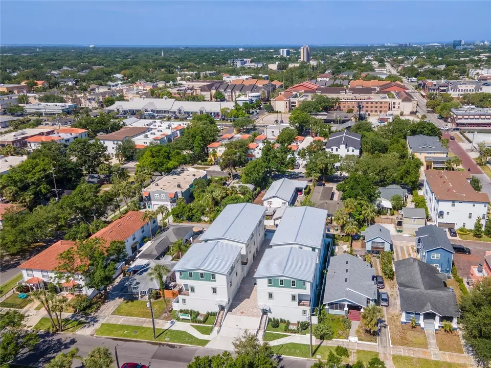 View/Area - 407 S Albany Ave #3, Tampa, FL 33606 photo 2 of 3