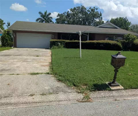 5533 45th Ave N, Kenneth City, FL 33709