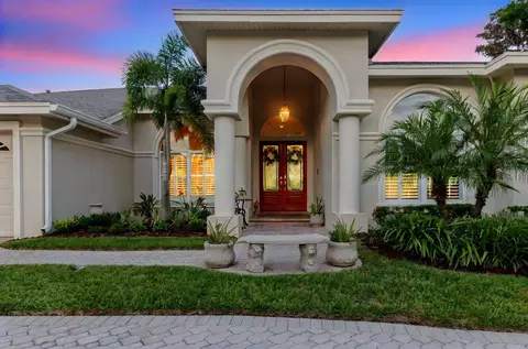 3985 Capitol Dr, Palm Harbor, FL 34685