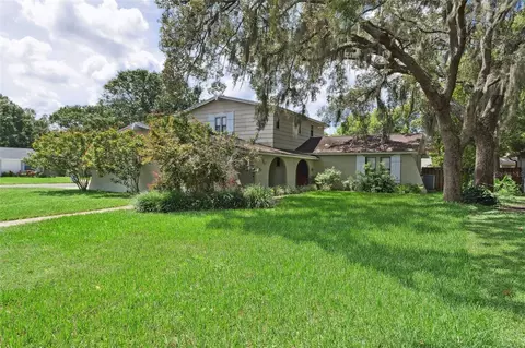 11320 Carrollwood Estates Dr, Tampa, FL 33618