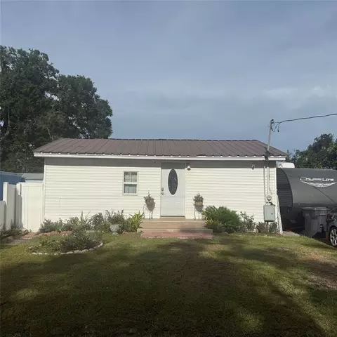 10004 Ethel St, Gibsonton, FL 33534