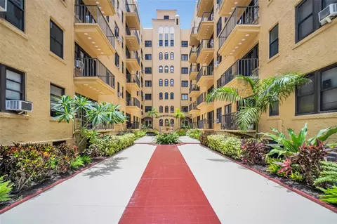 130 4th Ave N #415, Saint Petersburg, FL 33701