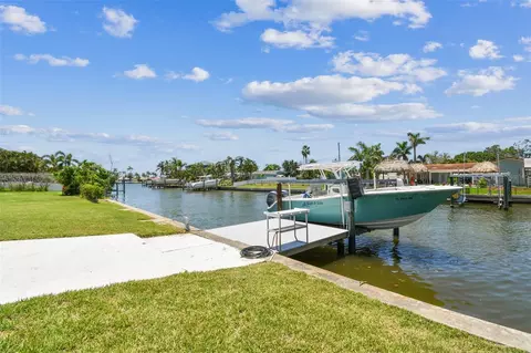 11599 Grove St, Seminole, FL 33772