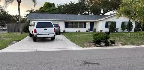 302 Greenview Dr, Brandon, FL 33510 photo 1