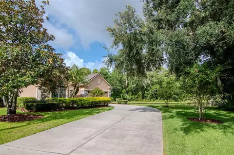 9401 Greenpointe Dr, Tampa, FL 33626