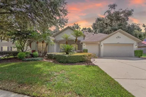 306 Red Elm Pl, Seffner, FL 33584