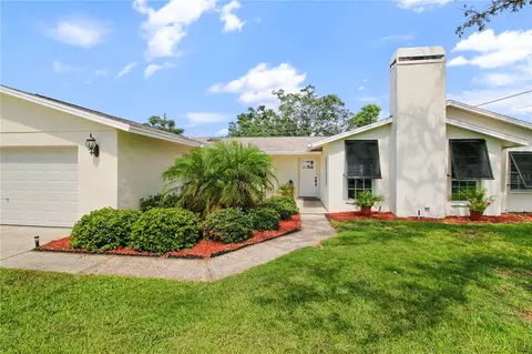 8785 Wildwood Ln, Seminole, FL 33776