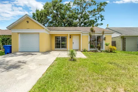 314 Regal Park Dr, Valrico, FL 33594