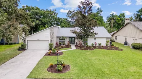 15904 Nottinghill Dr, Lutz, FL 33548