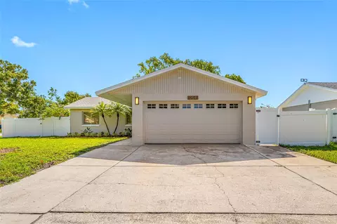 12541 Montara Dr, Largo, FL 33773