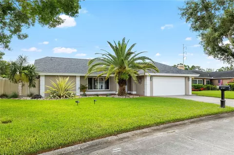 8787 Glen Lakes Blvd N, Saint Petersburg, FL 33702