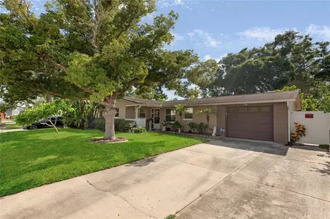 1345 Flotilla Dr, Holiday, FL 34690