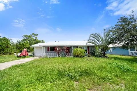 490 14th St SW, Vero Beach, FL 32962