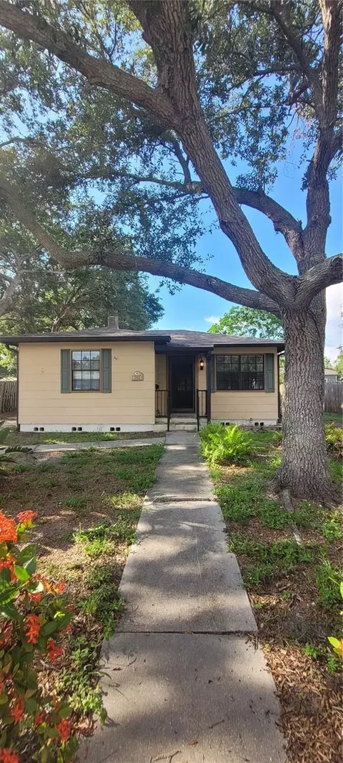 763 60th Ave NE, Saint Petersburg, FL 33703