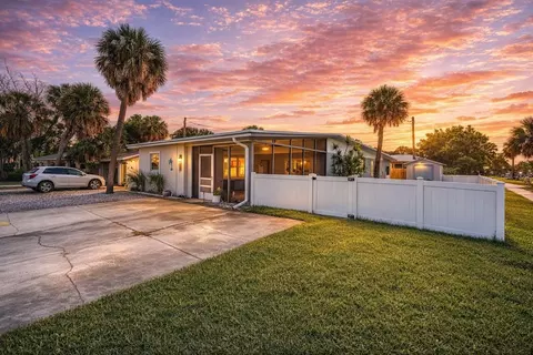 360 71st Ave, Saint Pete Beach, FL 33706