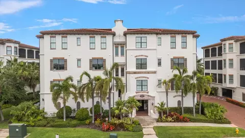 5707 Yeats Manor Dr #402, Tampa, FL 33616