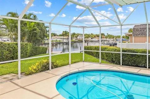 4201 10th St NE, Saint Petersburg, FL 33703