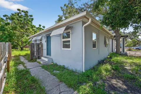 5021 9th Ave S, Gulfport, FL 33707