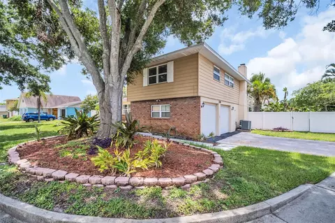 7398 Windsor Ln, Clearwater, FL 33764