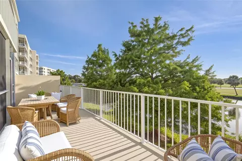 1200 Country Club Dr #6103, Largo, FL 33771