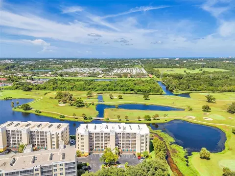 1200 Country Club Dr #6402, Largo, FL 33771