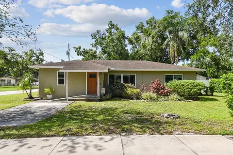 702 W Country Club Dr, Tampa, FL 33612