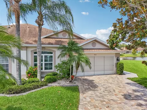 1011 Otter Mill Way, Sun City Center, FL 33573