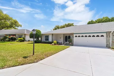 11015 Linkside Dr, Port Richey, FL 34668