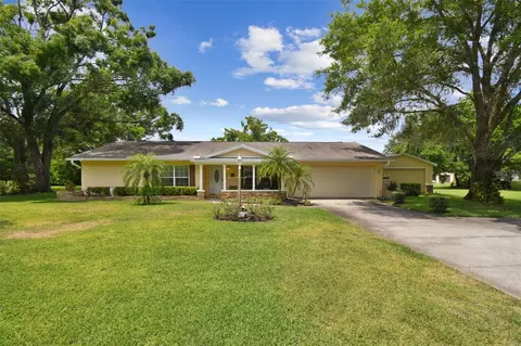1703 Ryan Dr, Lutz, FL 33549