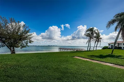 6211 Sun Blvd #112, Saint Petersburg, FL 33715